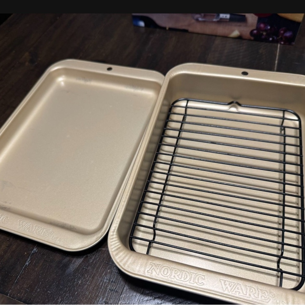 Nordic Ware Compact Ovenware Baking Set / Roasting Pan with Rack 3-Piece